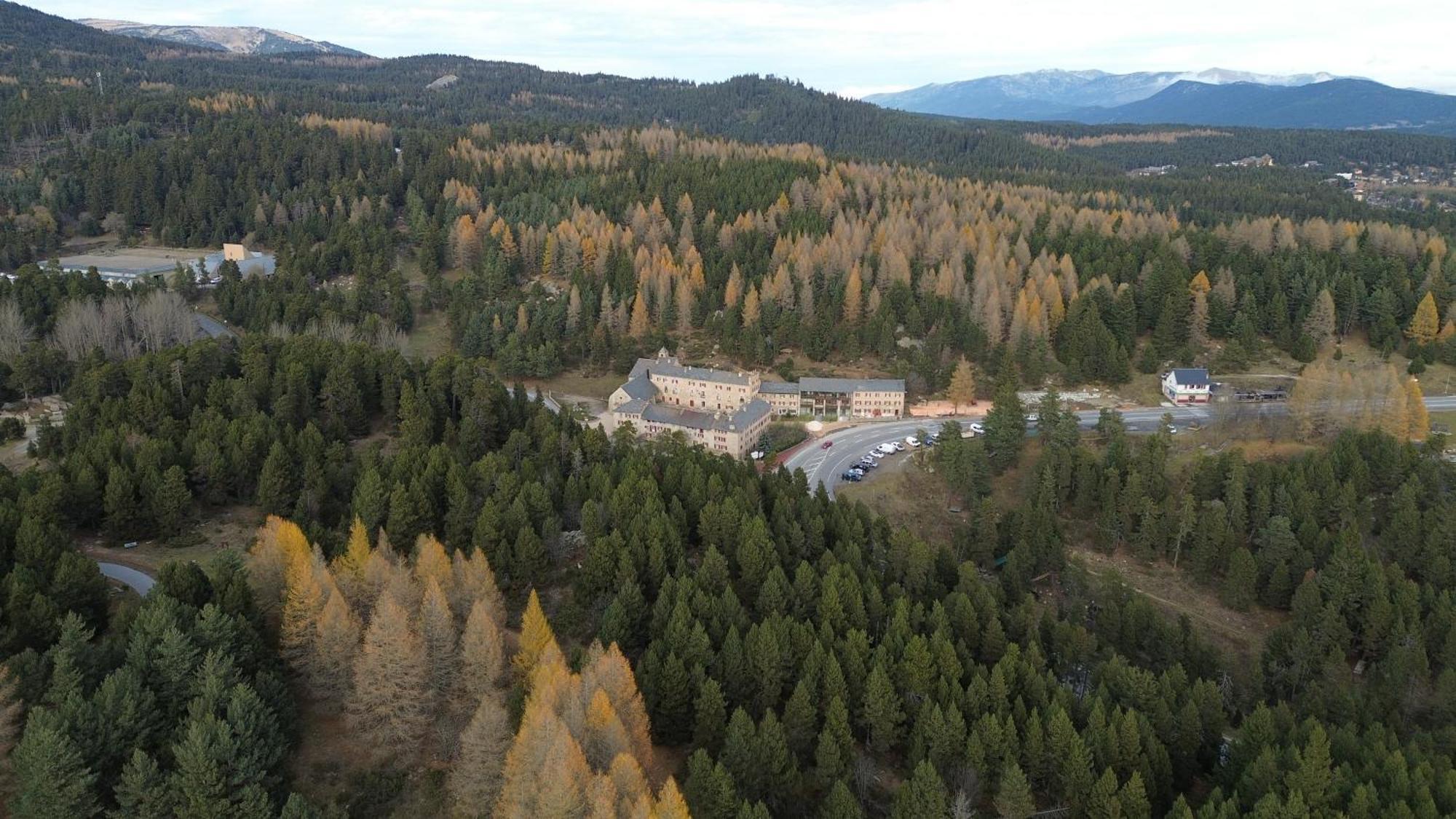 Grand Hotel L'Ermitage Font-Romeu-Odeillo-Via Exteriör bild