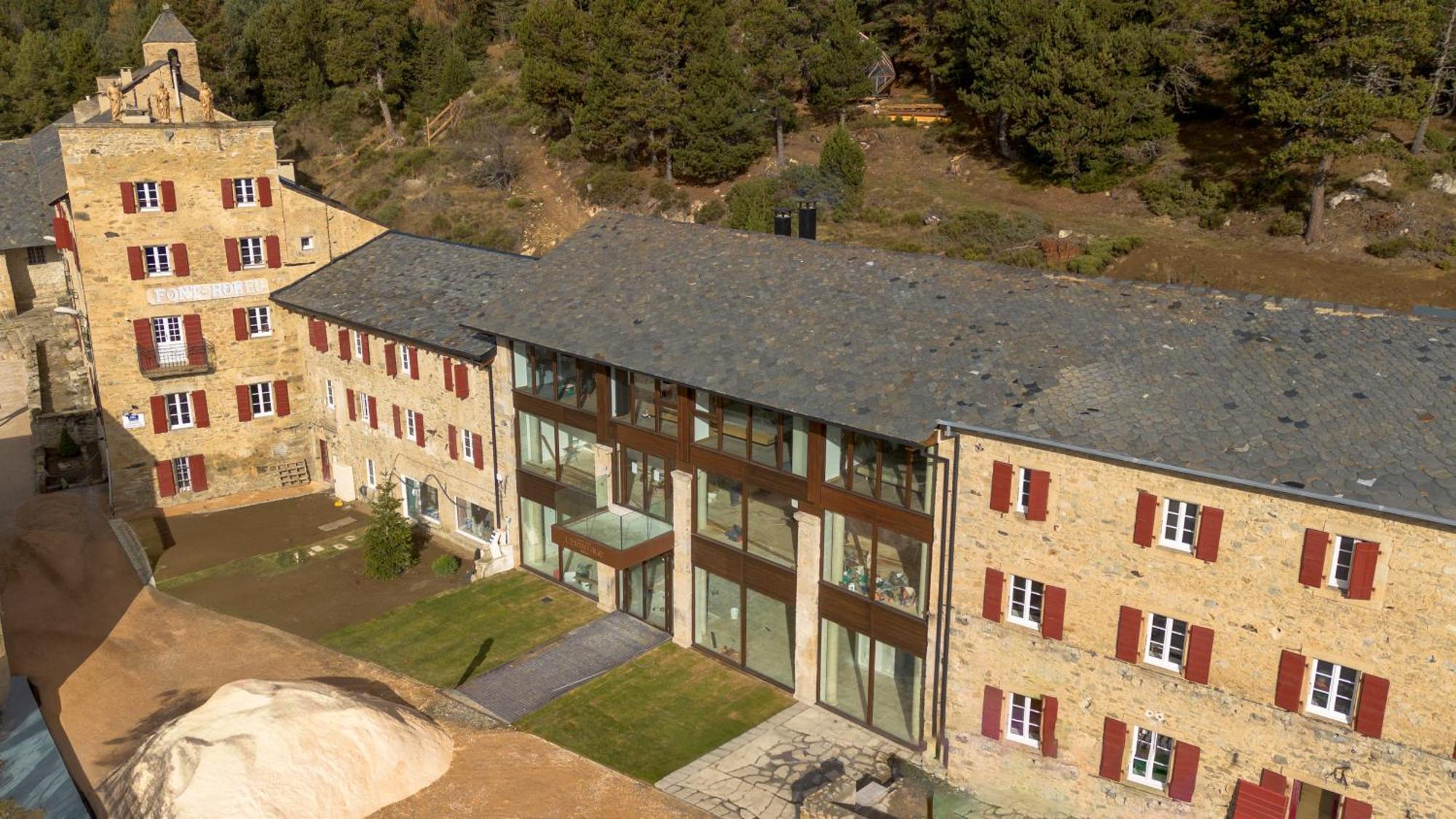 Grand Hotel L'Ermitage Font-Romeu-Odeillo-Via Exteriör bild